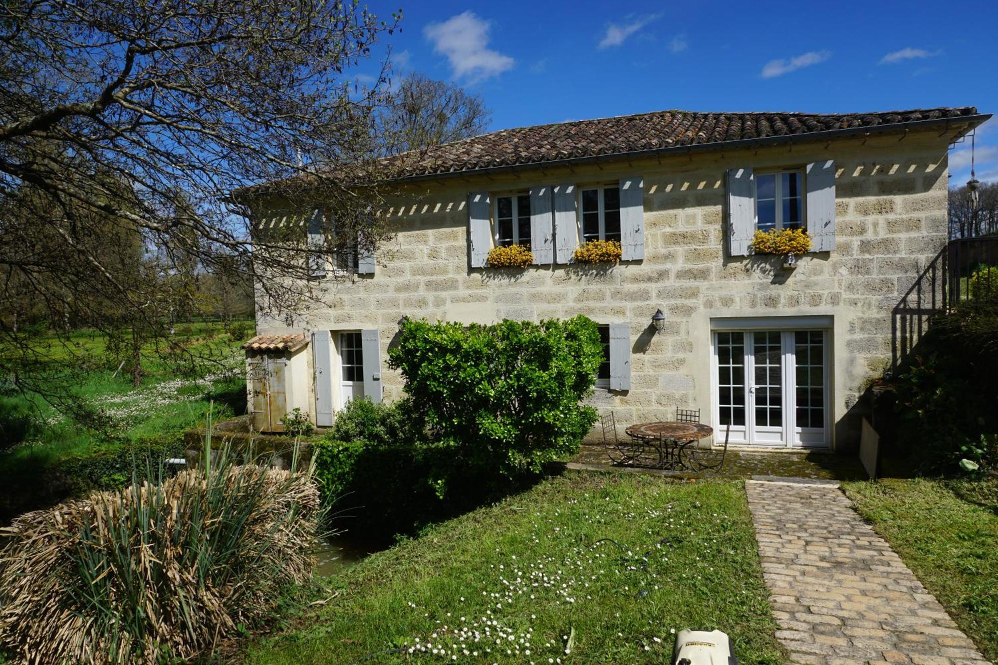 Hotel Moulin Notre Dame Saint-Genès-de-Castillon Exterior foto